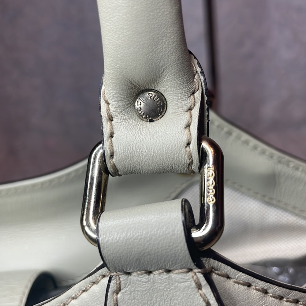 Gucci GG Guccissima Sukey Medium Leather Shoulder Tote Bag Purse in Cream - Picture 5 of 16